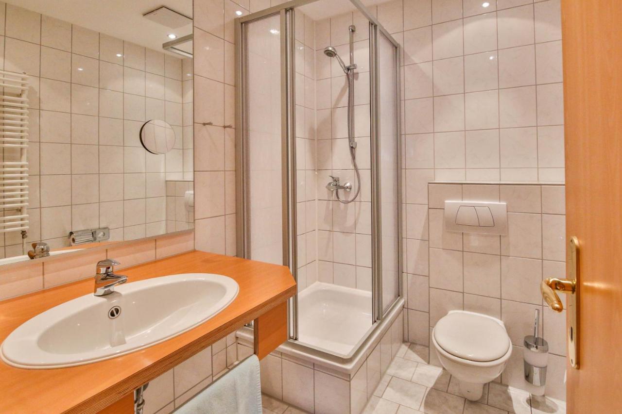 Hotel Und Restaurant "Zur Zwiebel" Peenemunde Extérieur photo