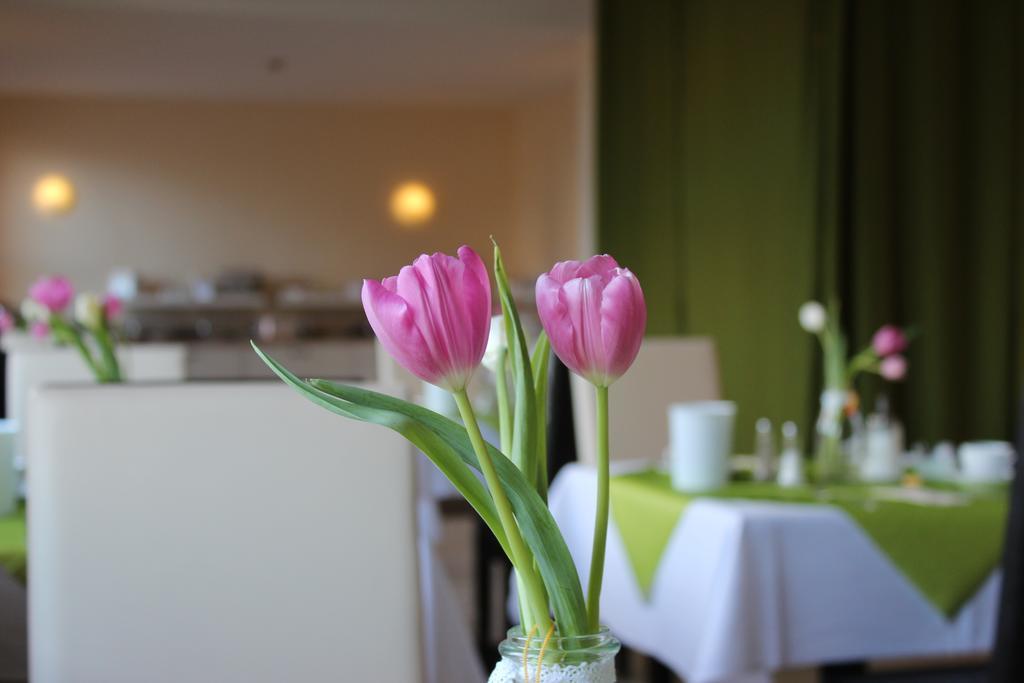 Hotel Und Restaurant "Zur Zwiebel" Peenemunde Extérieur photo