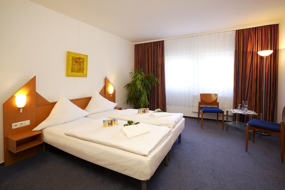 Hotel Und Restaurant "Zur Zwiebel" Peenemunde Extérieur photo
