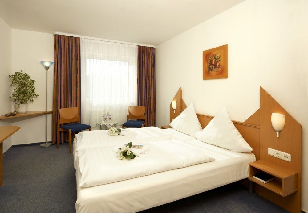 Hotel Und Restaurant "Zur Zwiebel" Peenemunde Extérieur photo